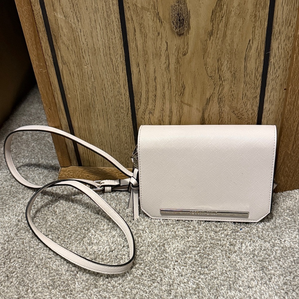 Steve Madden Elegant Cream Crossbody Bag